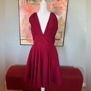 Allison Parris red Down the Middle deep V cocktail party dress size 8 w/ pockets